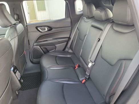 Used 2025 Jeep Compass Trailhawk w/ Trailer Tow Group image 12