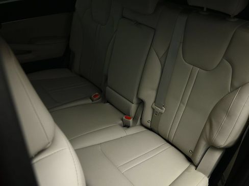 Certified 2025 Kia Sorento S FWD image 51