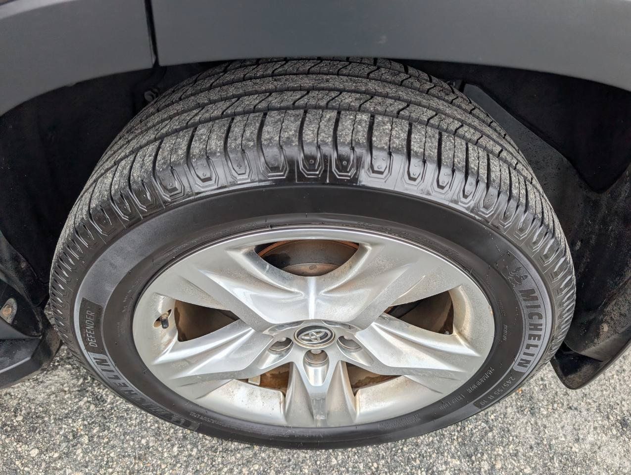 Used 2016 Toyota Highlander Limited FWD image 11