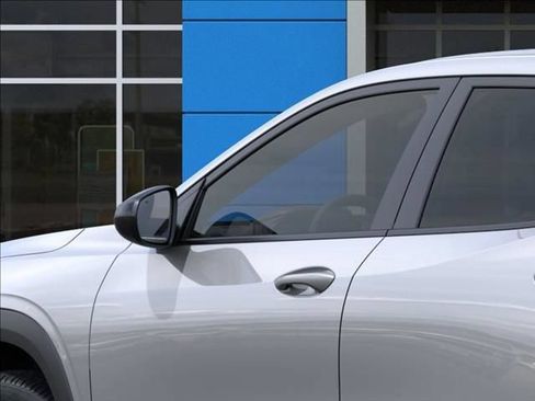 New 2026 Chevrolet Trax RS w/ Driver Confidence Package FWD image 12