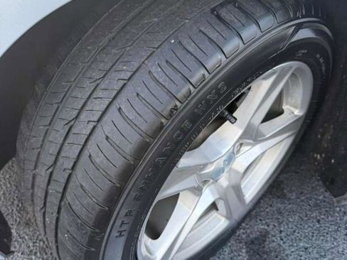 Used 2018 Chevrolet Camaro LT image 27