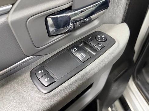 Used 2018 RAM 3500 Tradesman w/ Chrome Appearance Group image 17