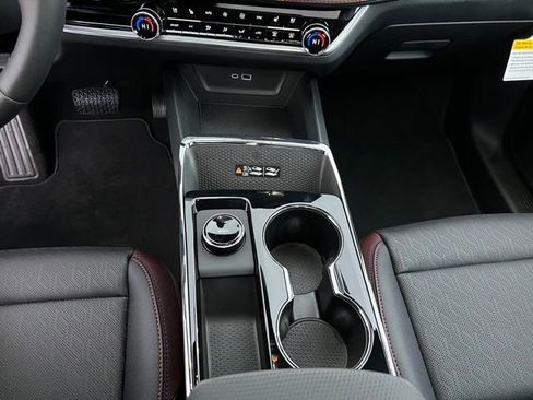 New 2026 Chevrolet Equinox RS w/ Convenience Package III image 27