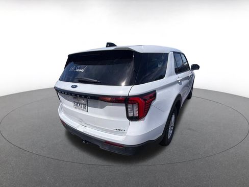 Used 2026 Ford Explorer Active AWD/4WD image 7
