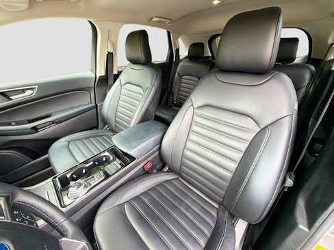Used 2020 Ford Edge SEL w/ Cold Weather Package AWD/4WD image 22