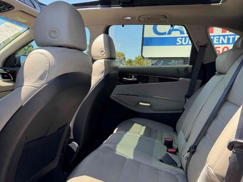 Used 2018 Kia Sorento EX w/ EX Advanced Touring Package FWD image 17