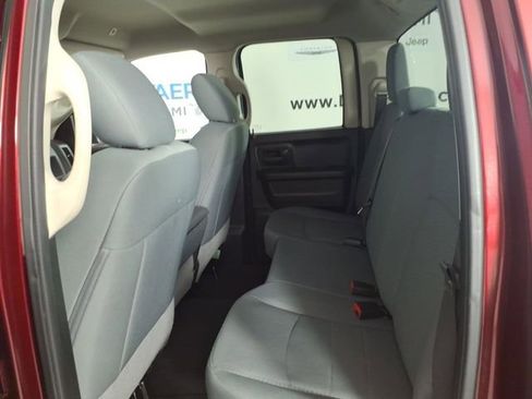 Used 2018 RAM 1500 Express w/ Express Value Package AWD/4WD image 9