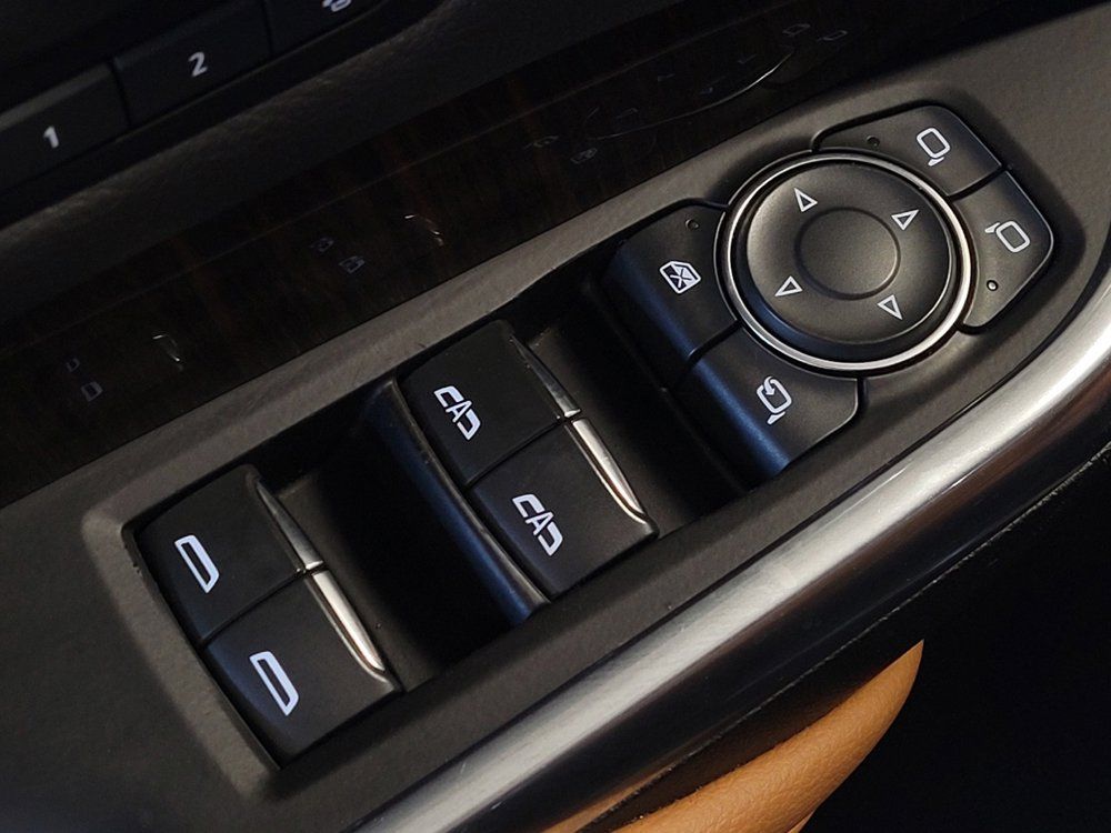 Used 2021 Cadillac XT4 Premium Luxury FWD image 27