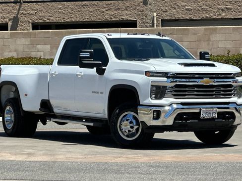 Certified 2024 Chevrolet Silverado 3500 LT w/ Convenience Package RWD image 2