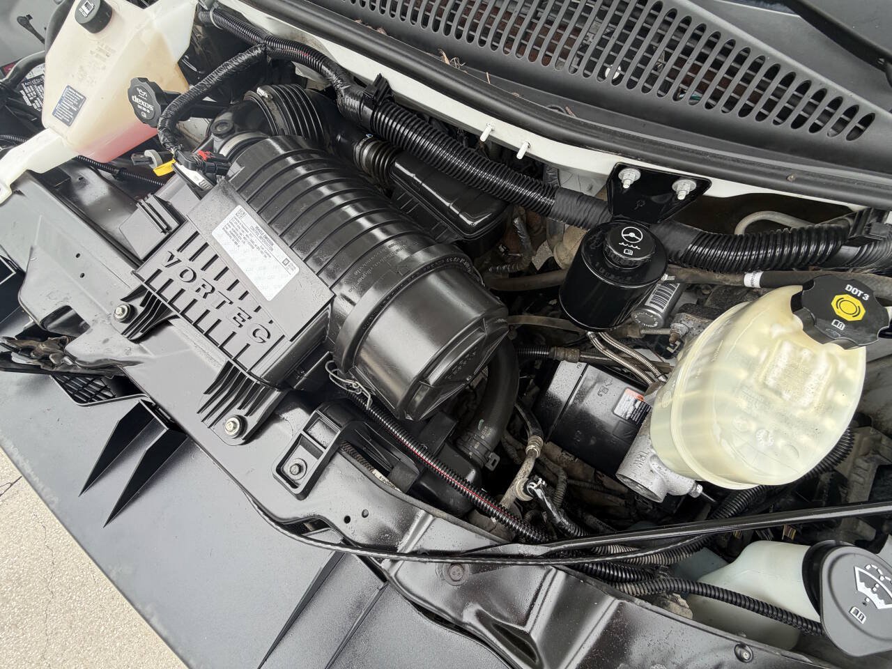 Used 2017 Chevrolet Express 2500 Extended RWD image 20