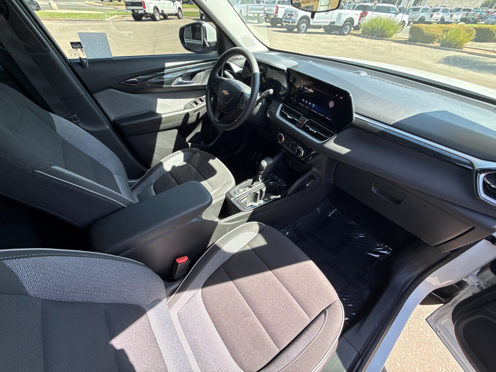 Used 2024 Chevrolet TrailBlazer LT w/ Driver Confidence Package FWD image 15