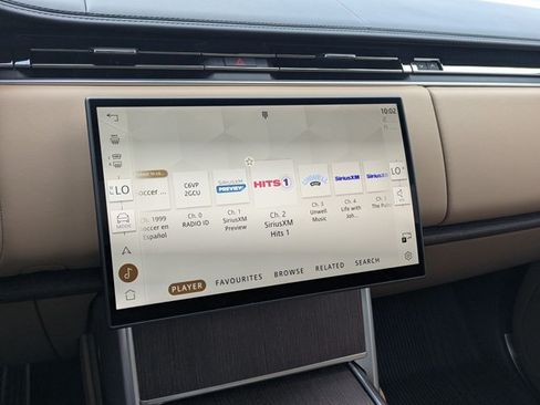 Certified 2025 Land Rover Range Rover Long Wheelbase SE AWD/4WD image 15