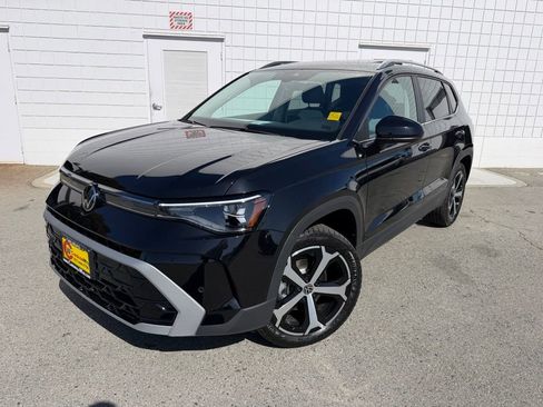 New 2026 Volkswagen Taos SEL AWD/4WD image 1