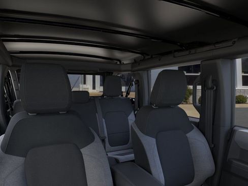 New 2025 Ford Bronco 4-Door AWD/4WD image 12