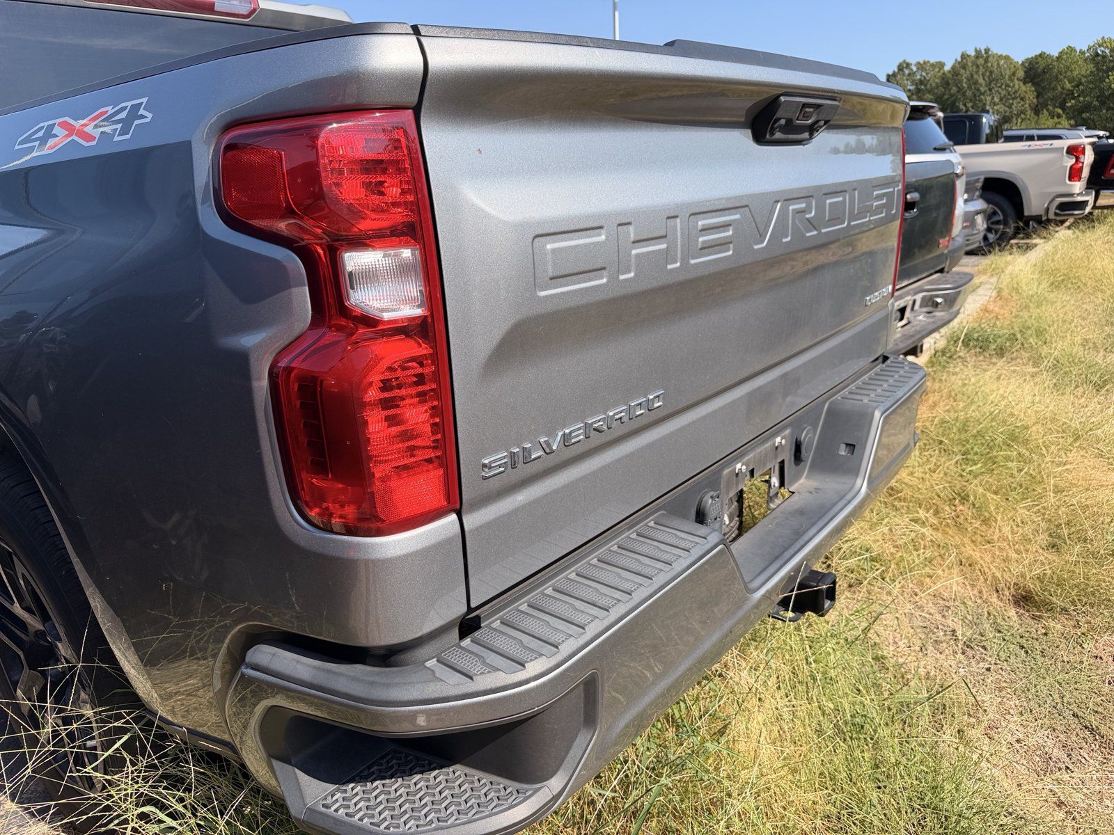 Used 2023 Chevrolet Silverado 1500 Custom AWD/4WD image 10