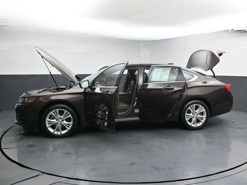 Used 2015 Chevrolet Impala LT w/ Convenience Package image 44