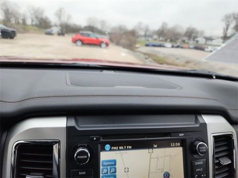 Used 2018 Nissan Titan SL image 26