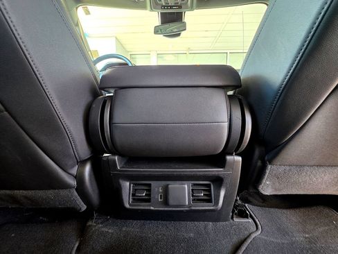 Used 2025 GMC Sierra 1500 SLT AWD/4WD image 65