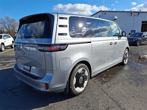 New 2025 Volkswagen ID. Buzz Pro S image 4