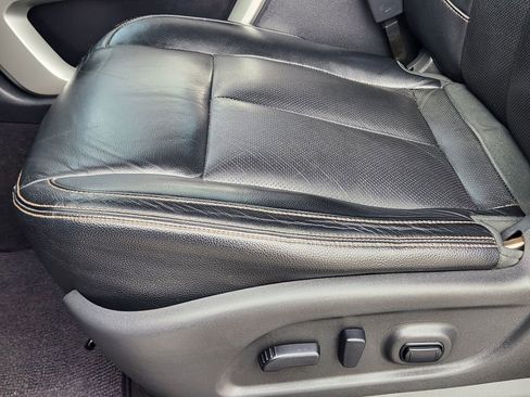 Used 2017 Nissan Titan SL image 24