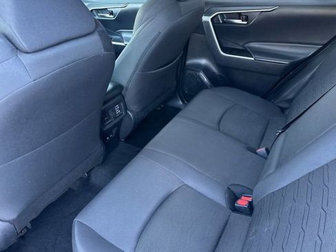 Certified 2024 Toyota RAV4 SE w/ Convenience Package AWD/4WD image 18