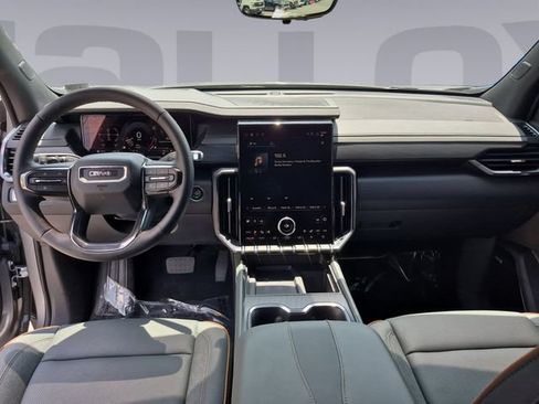 Certified 2026 GMC Acadia AT4 w/ Luxury Package AWD/4WD image 12