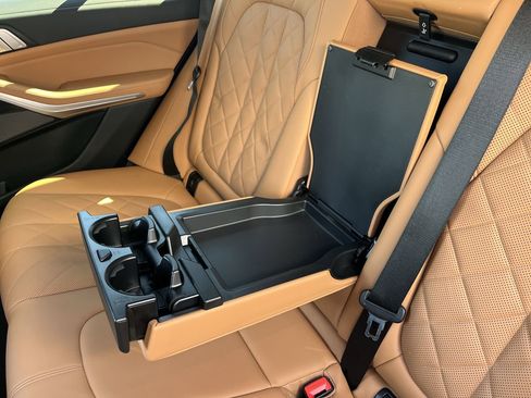 Used 2024 BMW X5 xDrive40i w/ M Sport Package image 33