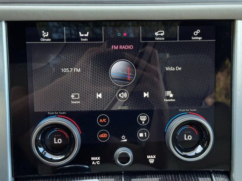 Used 2020 Land Rover Range Rover Autobiography image 34