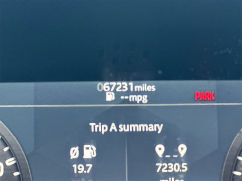 Used 2022 Land Rover Defender 90 X-Dynamic HSE image 12