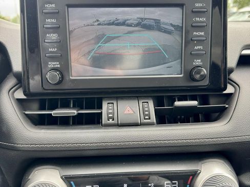 Used 2019 Toyota RAV4 XLE Premium AWD/4WD image 20