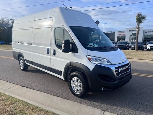 New 2026 RAM ProMaster 3500 w/ Quick Order Package 22G SLT image 4