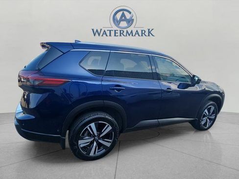 Certified 2025 Nissan Rogue SL w/ Tech Package AWD/4WD image 5