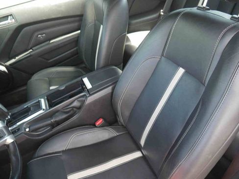 Used 2014 Ford Mustang GT Premium w/ Equipment Group 401A RWD image 20