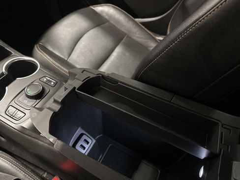 Used 2019 GMC Terrain SLT w/ Preferred Package image 29