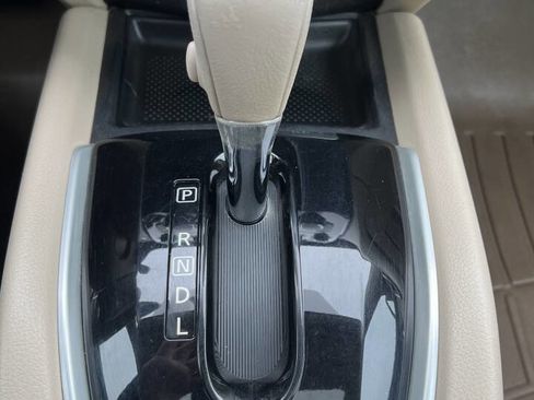 Used 2015 Nissan Rogue SL w/ SL Premium Package image 22