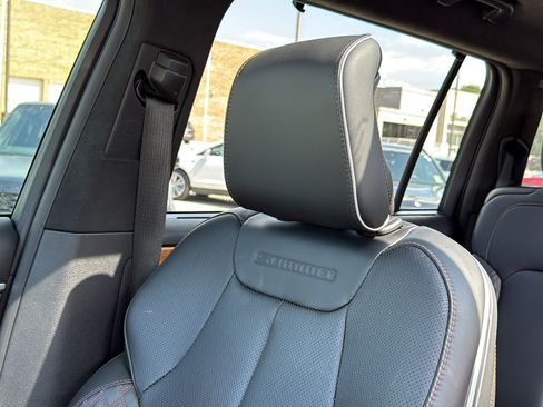 Used 2023 Jeep Grand Cherokee L Summit AWD/4WD image 24