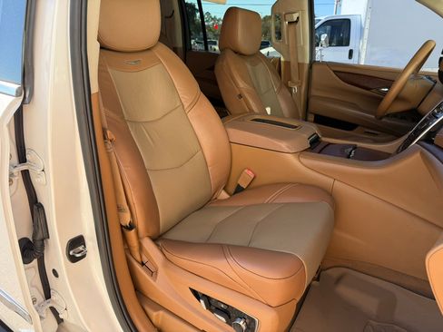 Used 2016 Cadillac Escalade ESV Platinum image 52