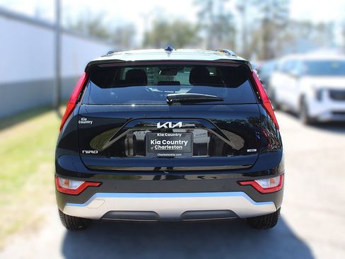 New 2026 Kia Niro EX FWD image 8
