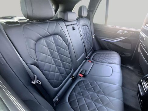 Used 2025 BMW X5 sDrive40i w/ Executive Package RWD image 18