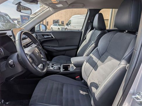 Used 2024 Mitsubishi Outlander SE image 15