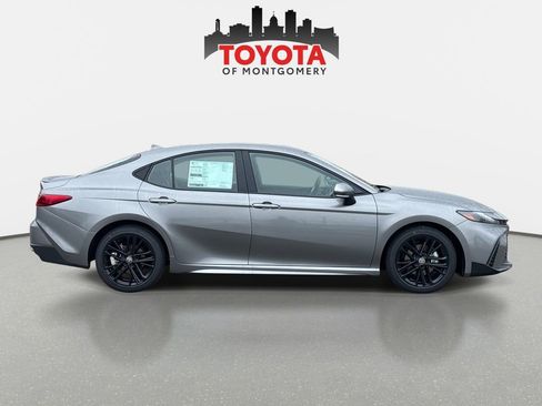 New 2026 Toyota Camry SE image 2