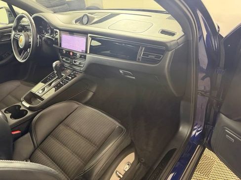Used 2023 Porsche Macan Turbo AWD/4WD image 21