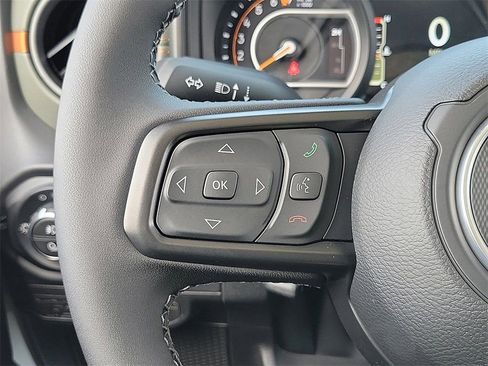 New 2025 Jeep Gladiator Mojave w/ Convenience Group image 5