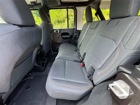 Used 2024 Jeep Wrangler Sport S image 13