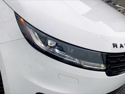 Used 2024 Land Rover Range Rover Sport SE image 27