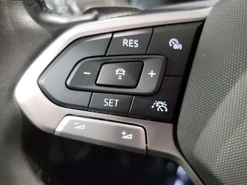 Used 2025 Volkswagen Atlas Cross Sport SEL Premium R-Line AWD/4WD image 28