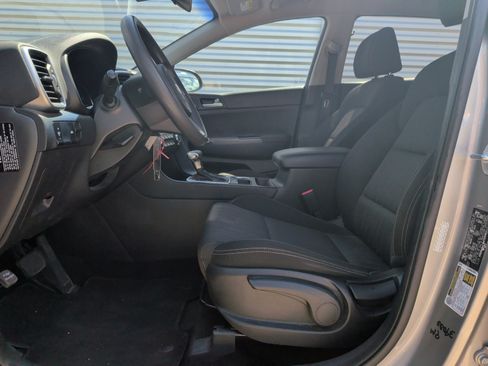 Used 2021 Kia Sportage LX FWD image 16