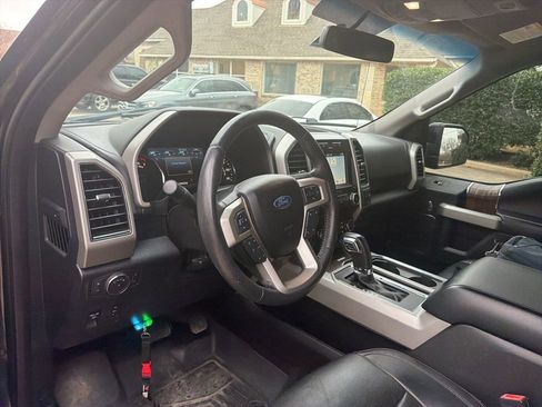 Used 2018 Ford F150 Lariat image 14