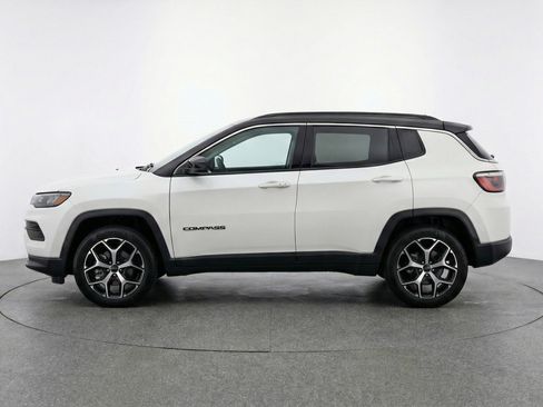 Used 2025 Jeep Compass Limited AWD/4WD image 5