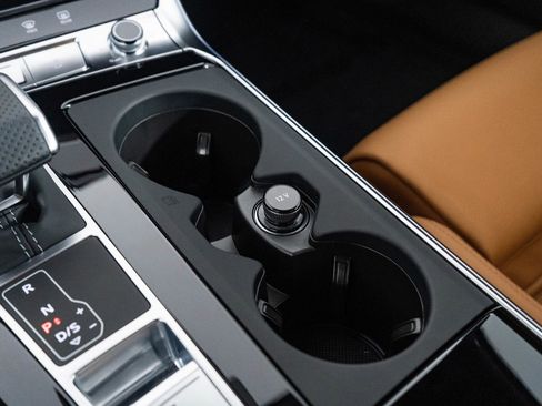 Used 2025 Audi RS 6 performance image 40